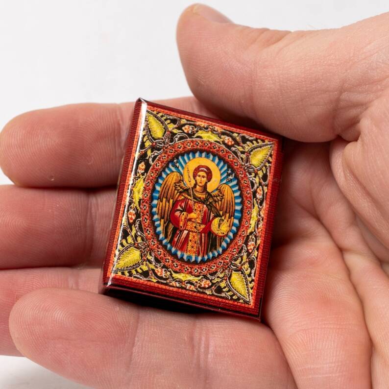 Small Gospel with The Jesus Christ | Contains an Amulet Within.