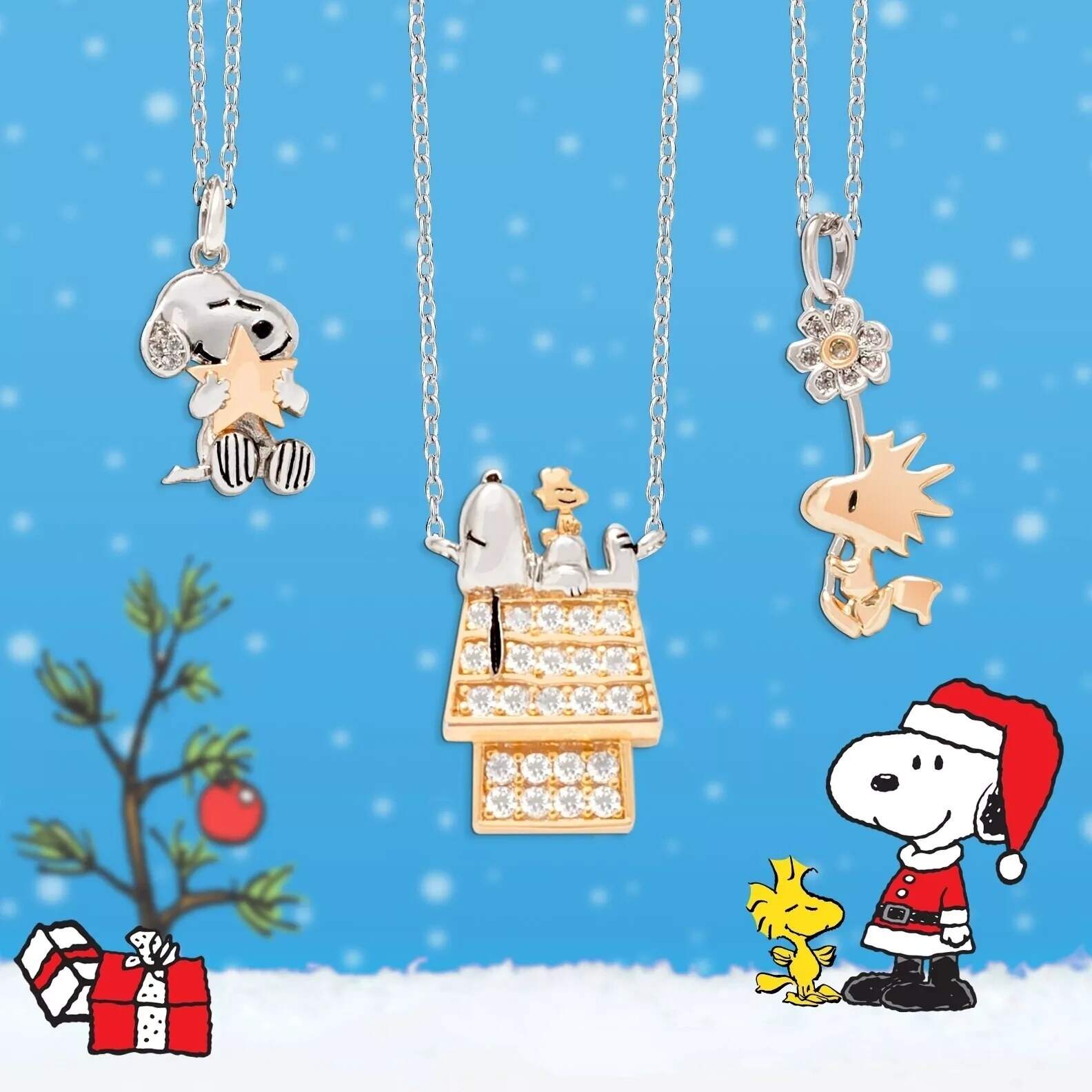 Peanuts Snoopy Holiday House Candle